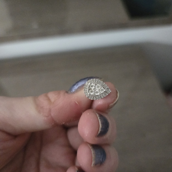 Earring Set - Picture 12 of 12